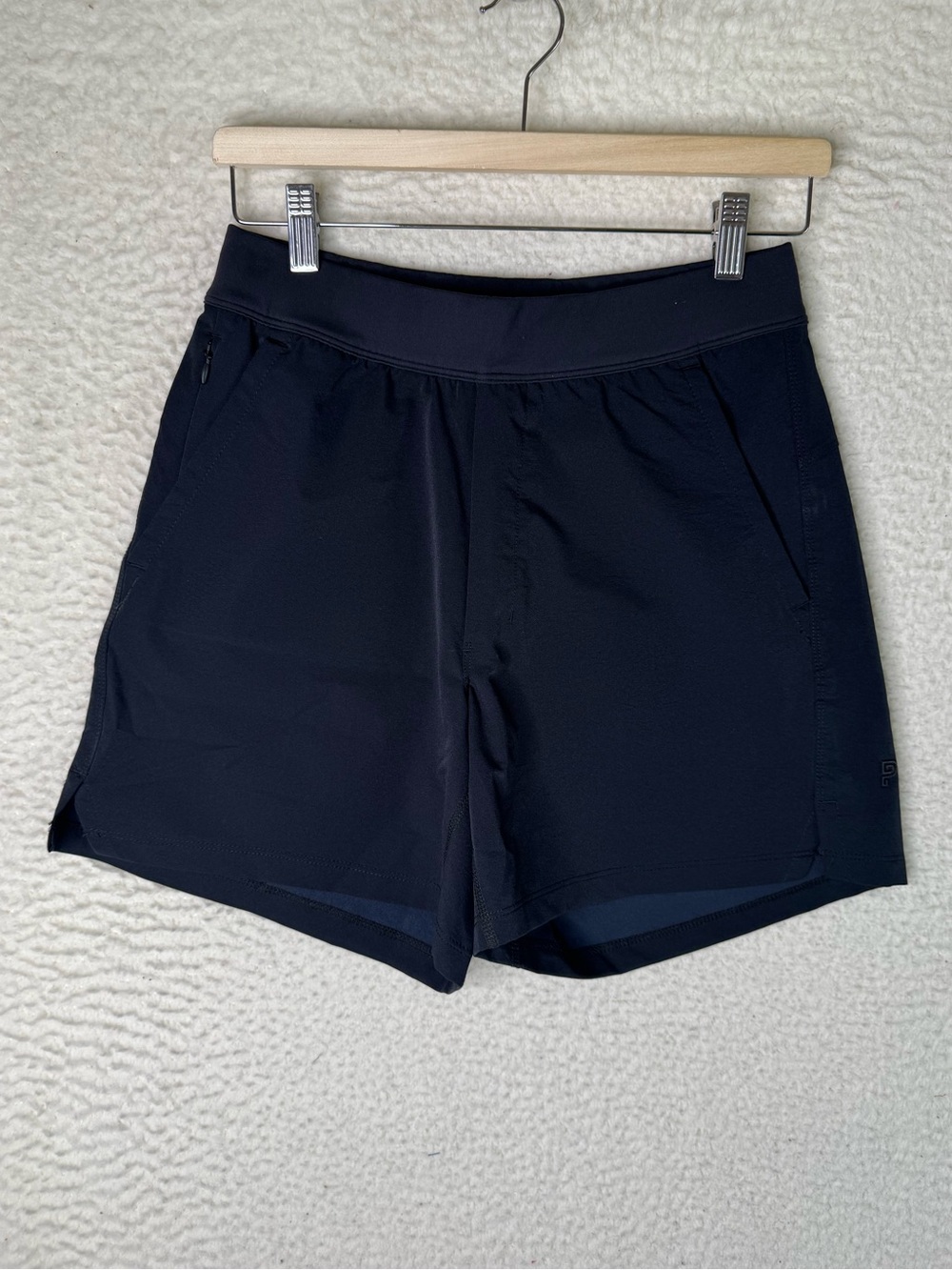 Public Rec Flex Short 5 1/2" Athletic Shorts Size 28 Black Unlined Hybrid